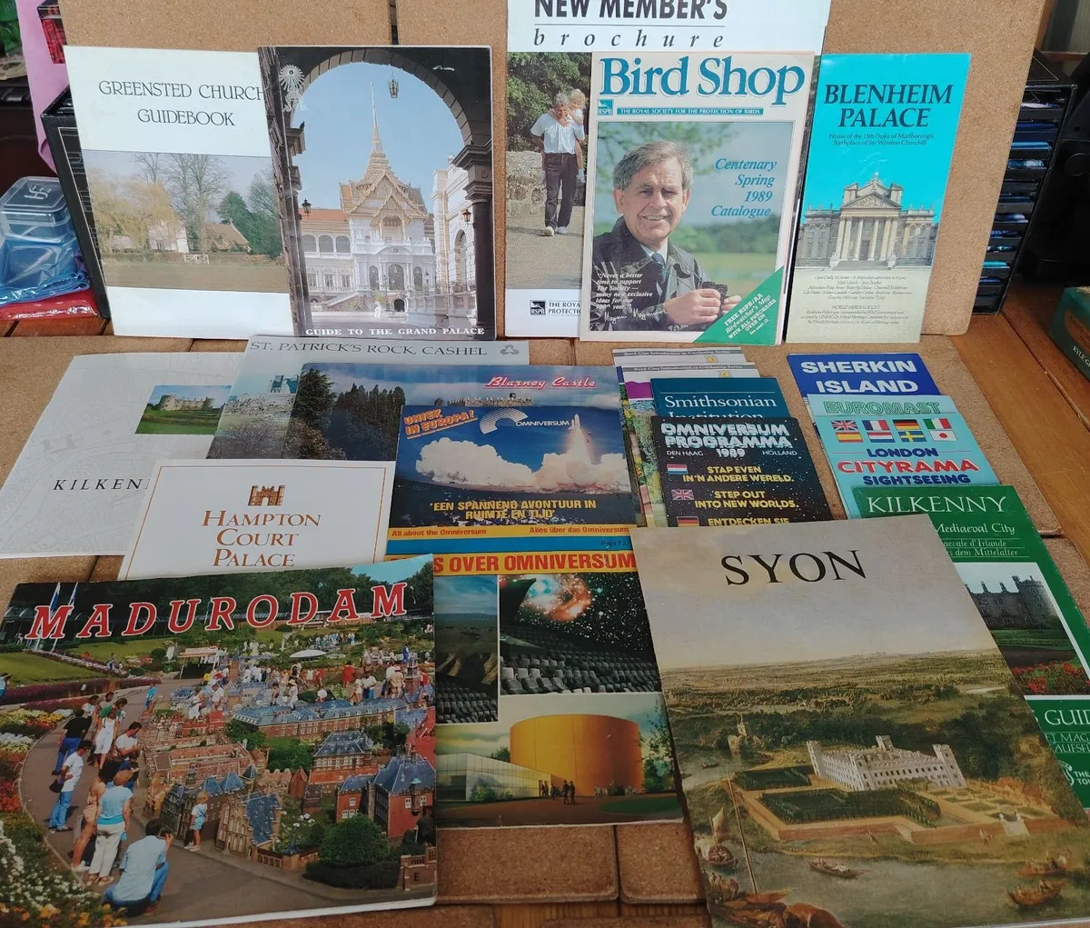 Free Bundle: Vintage Travel Memorabilia, Guidebook - Image 3