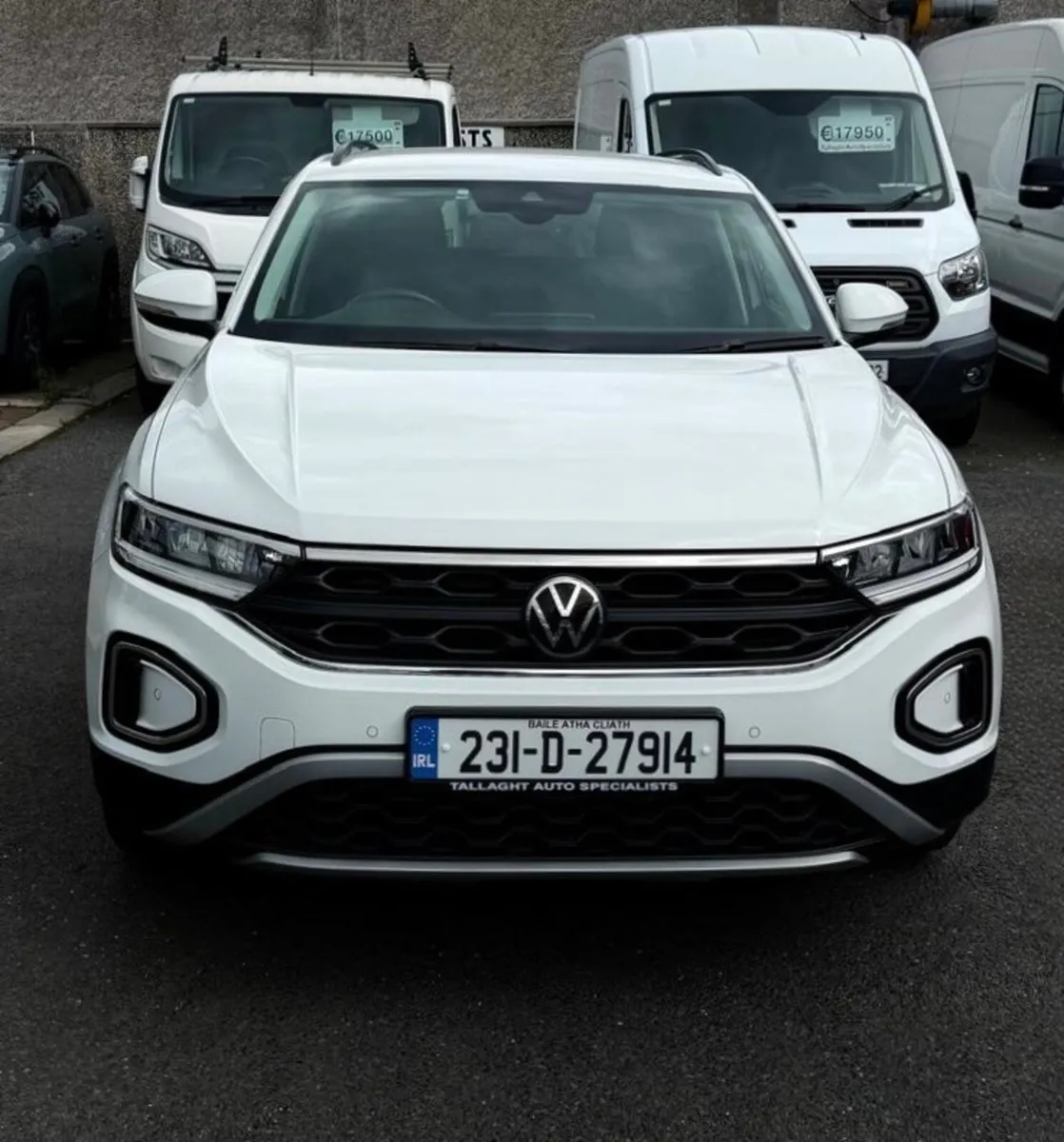 2023 Volkswagen T-Roc 73,000km - Image 2