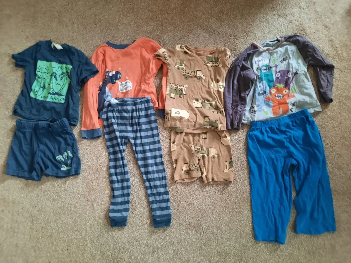 Large boy's clothes bundle age 3-4 - Image 1