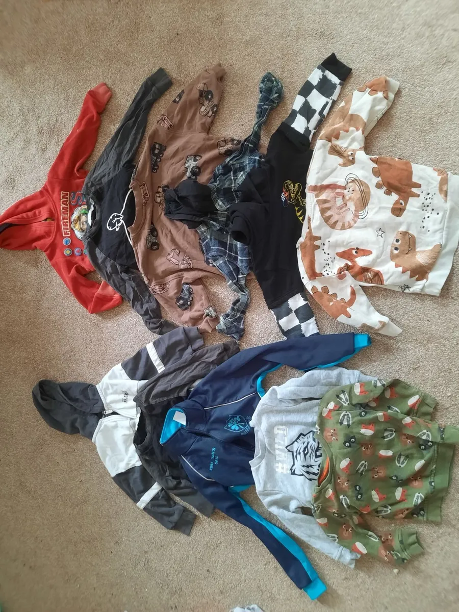 Large boy's clothes bundle age 3-4 - Image 2