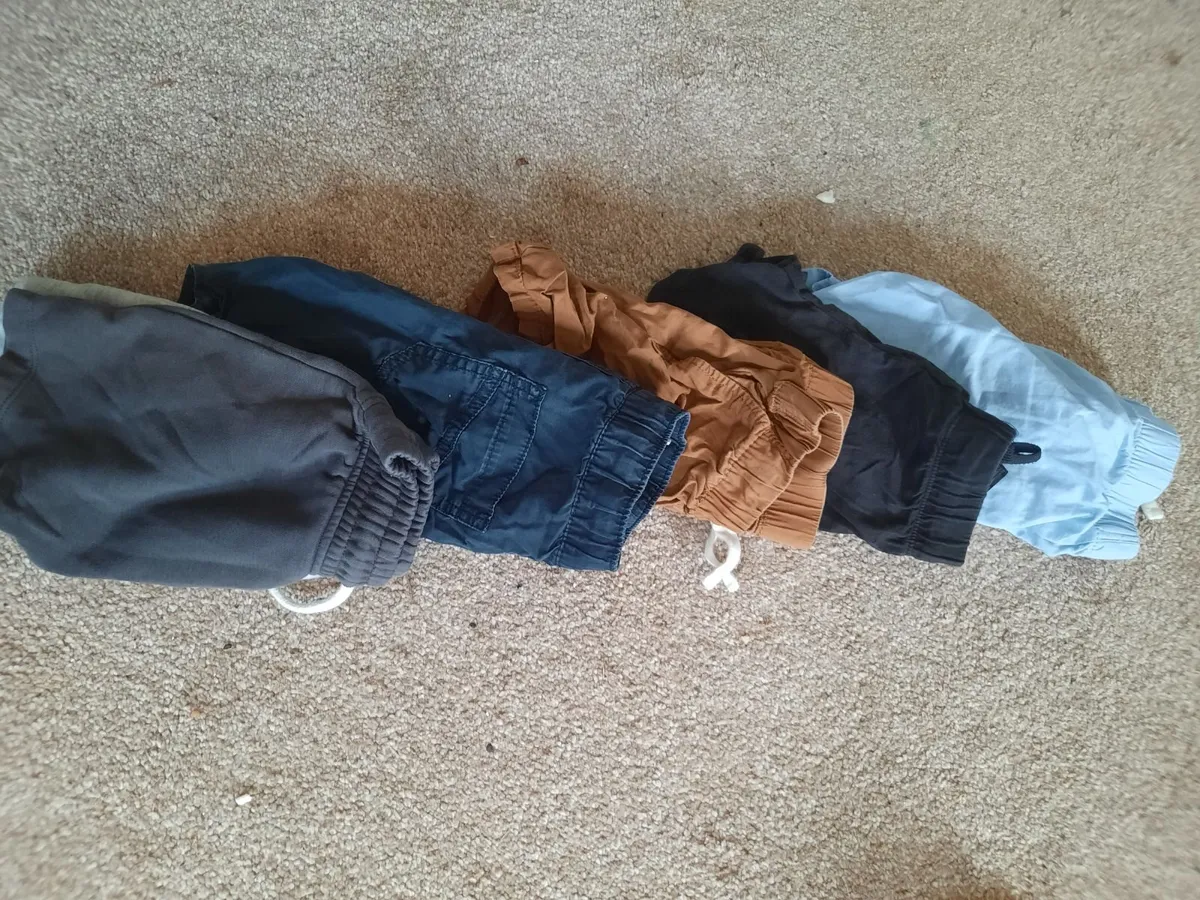 Large boy's clothes bundle age 3-4 - Image 4
