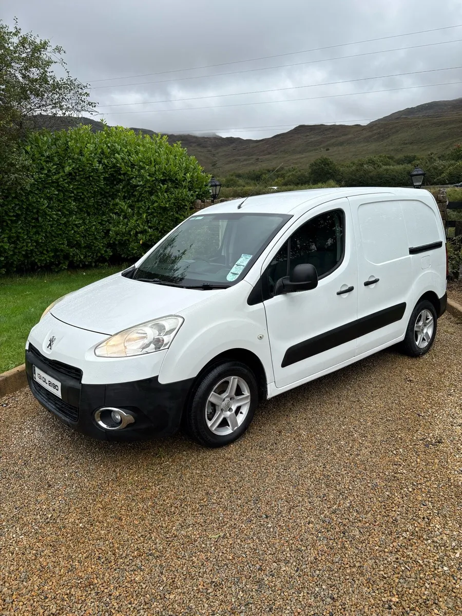 Peugeot Partner Pro 3seater Mint - Image 1