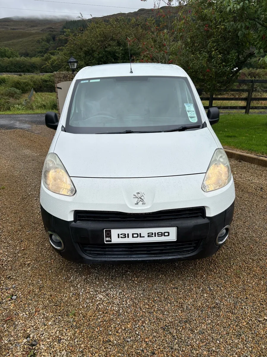 Peugeot Partner Pro 3seater Mint - Image 2