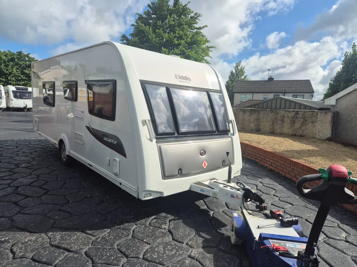 2014  Elddis  Avante  574  Fixed  Single  Beds - Image 2
