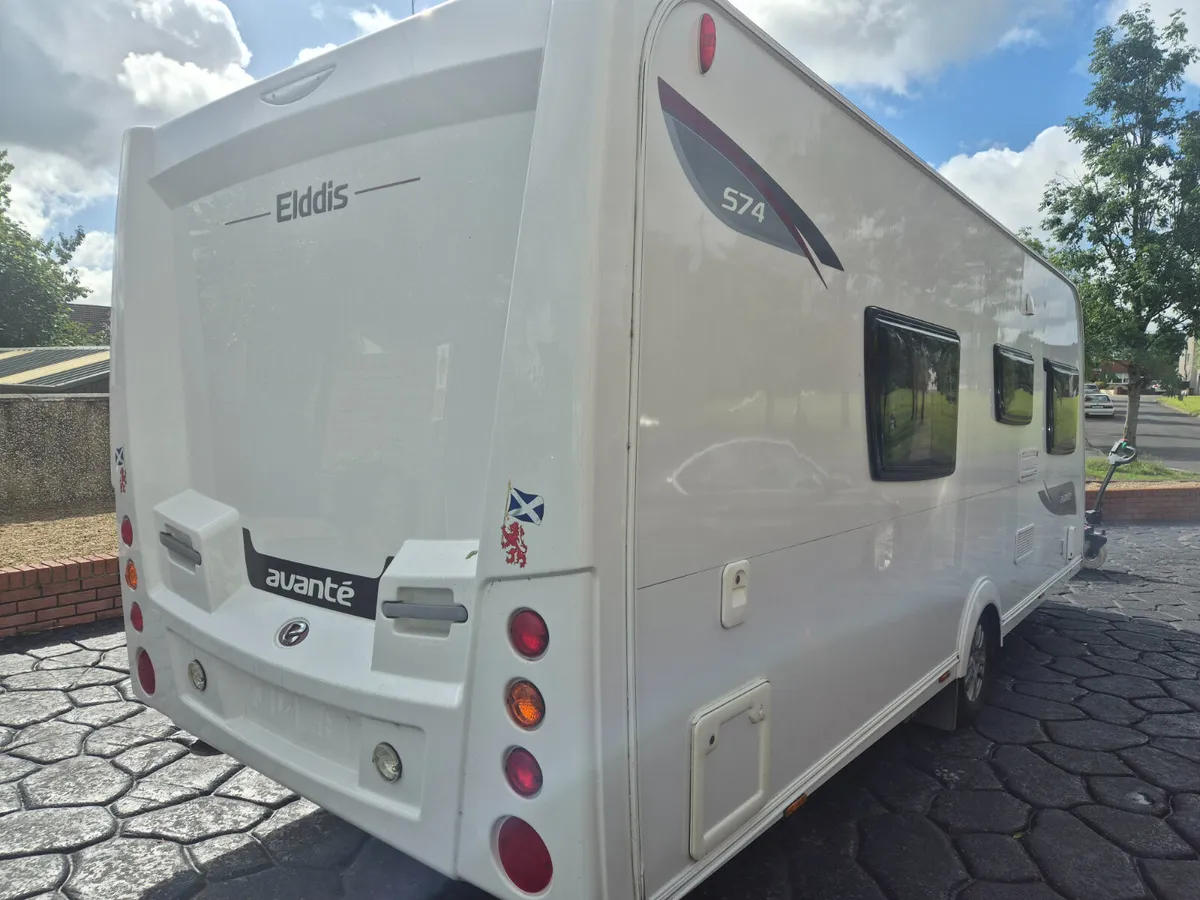 2014  Elddis  Avante  574  Fixed  Single  Beds - Image 3