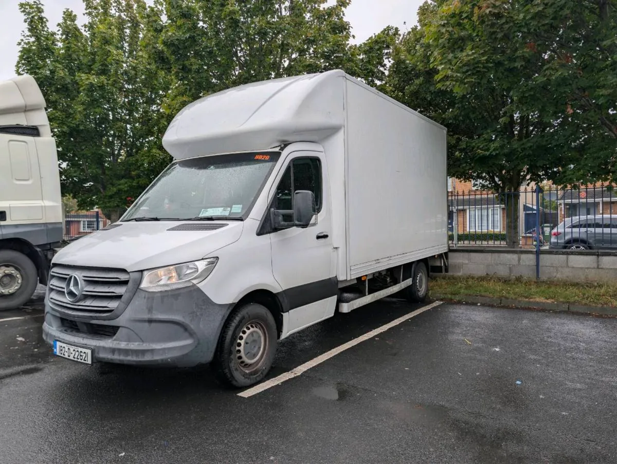 182 Sprinter Box body Luton Chassis - Image 2
