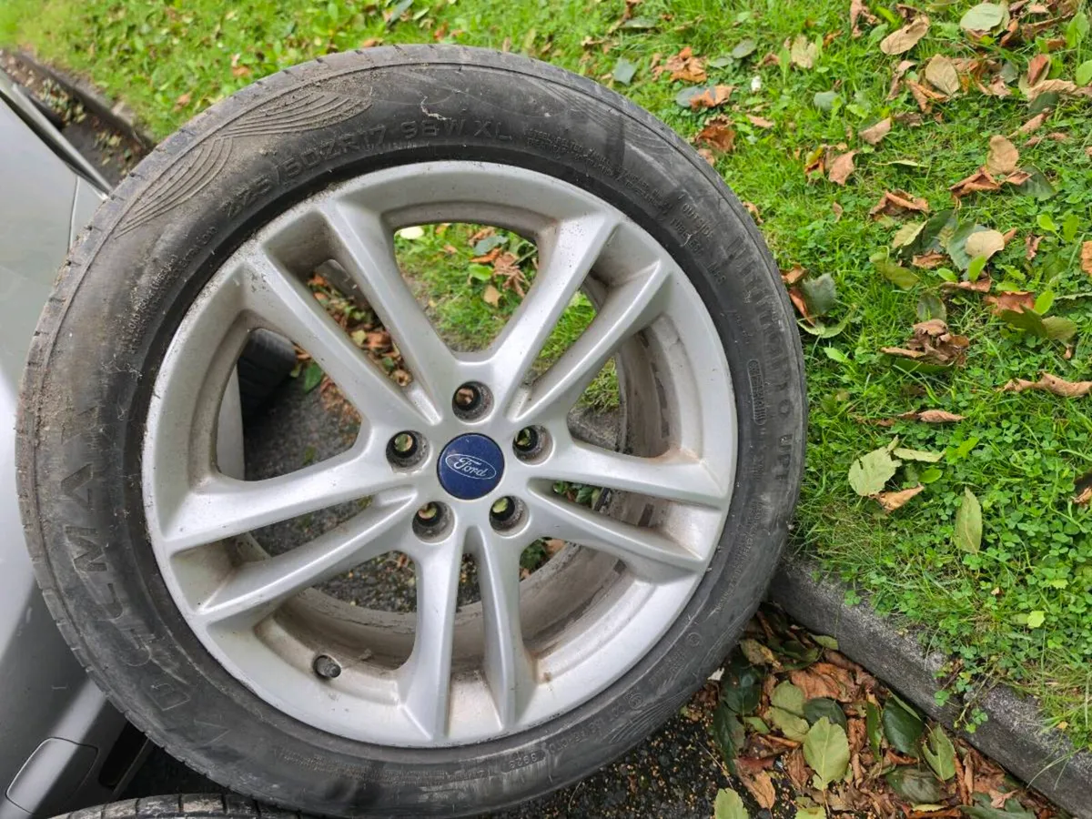 Ford mondeo 17 inch alloys - Image 2