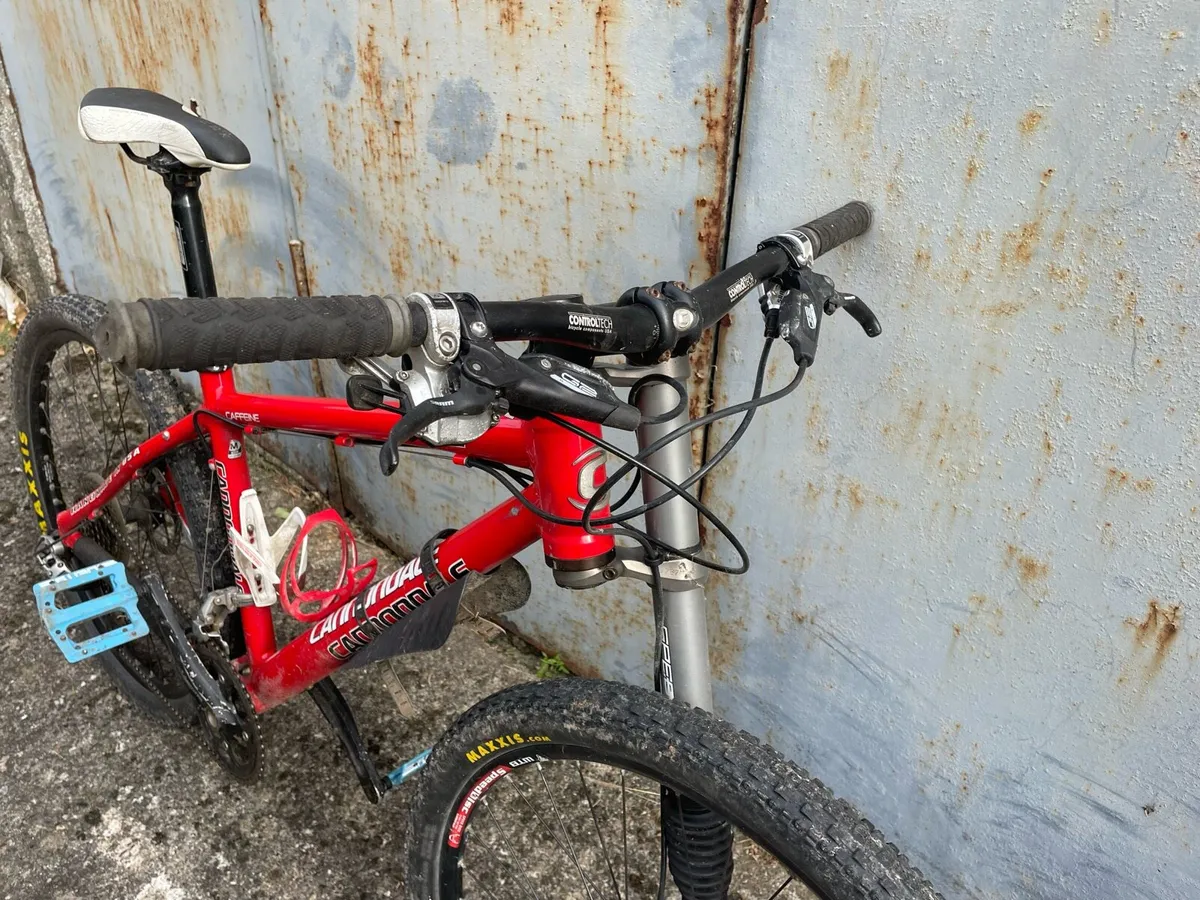 Cannondale F2 Hardtail Mountain Bike - Medium - Image 3