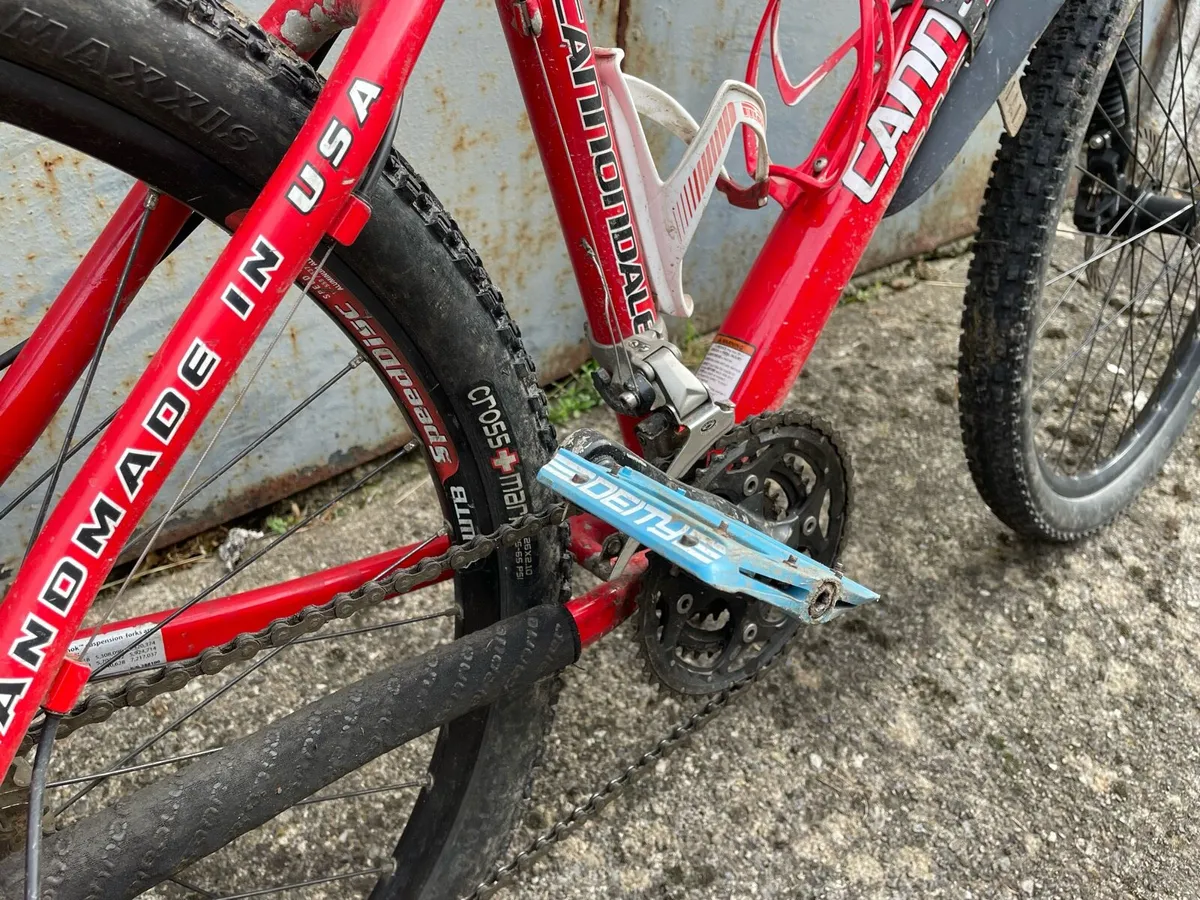 Cannondale F2 Hardtail Mountain Bike - Medium - Image 4