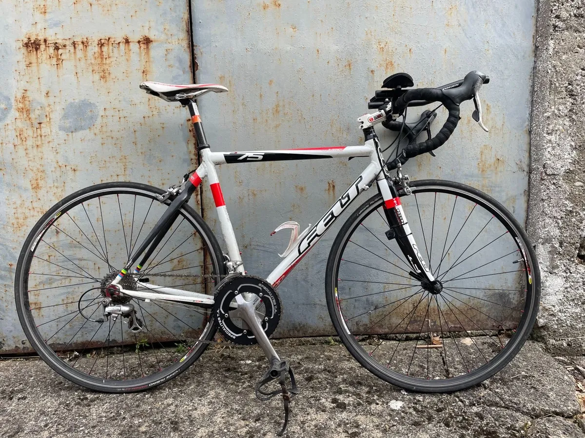 Felt F75 Road Racing Bicycle - Medium - Image 1