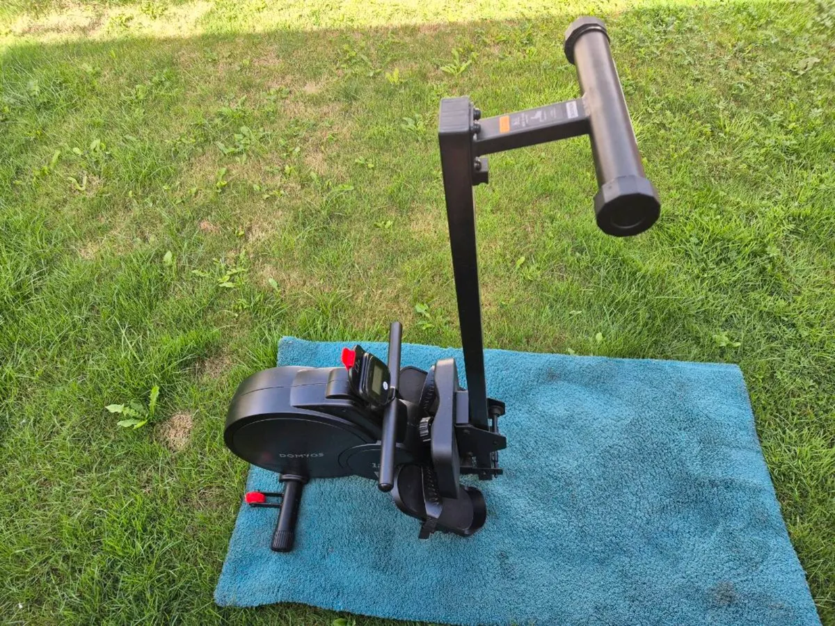 Decathlon foldable rowing machine - Image 2