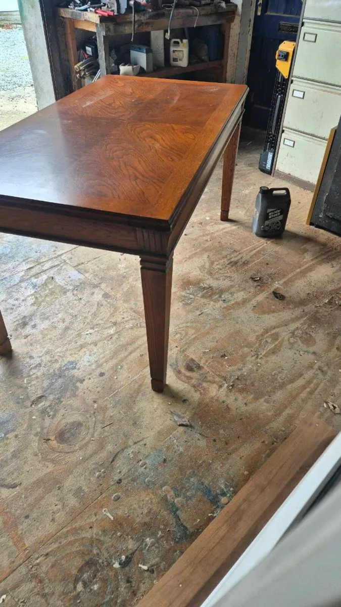 Kitchen table - Image 2