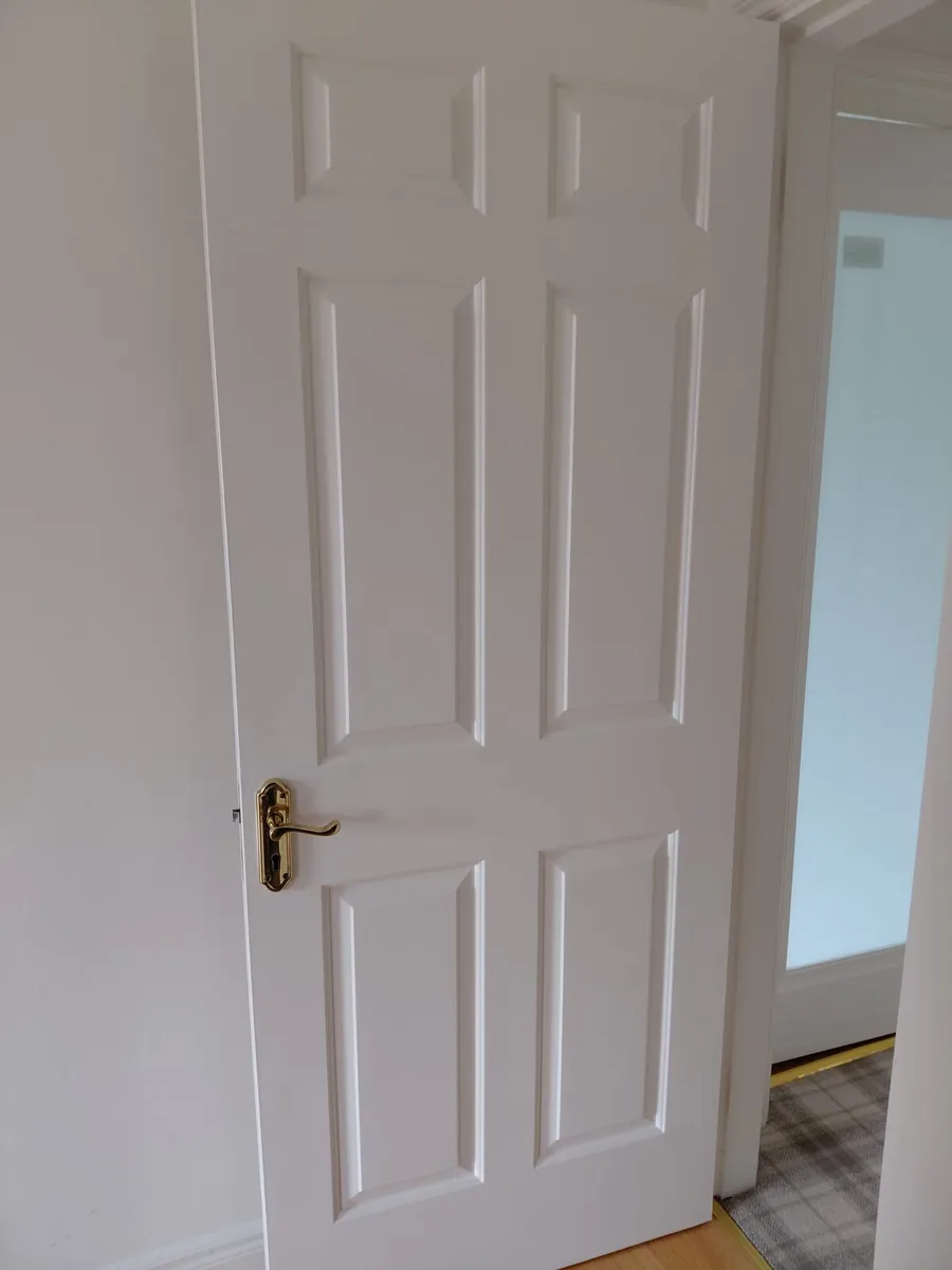 7 internal doors - Image 1