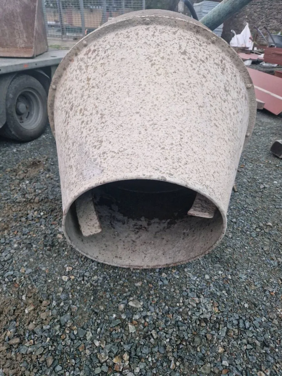 Building - Image 1