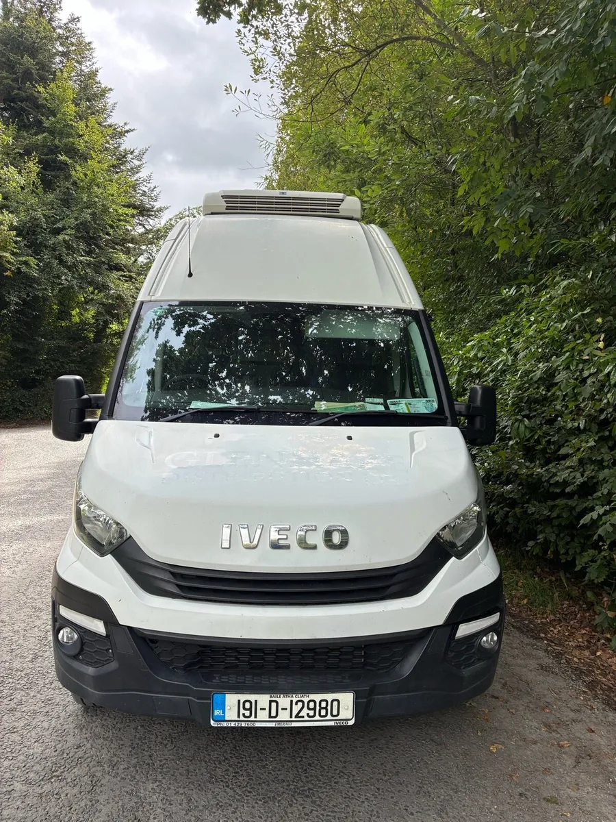 Van - Image 2