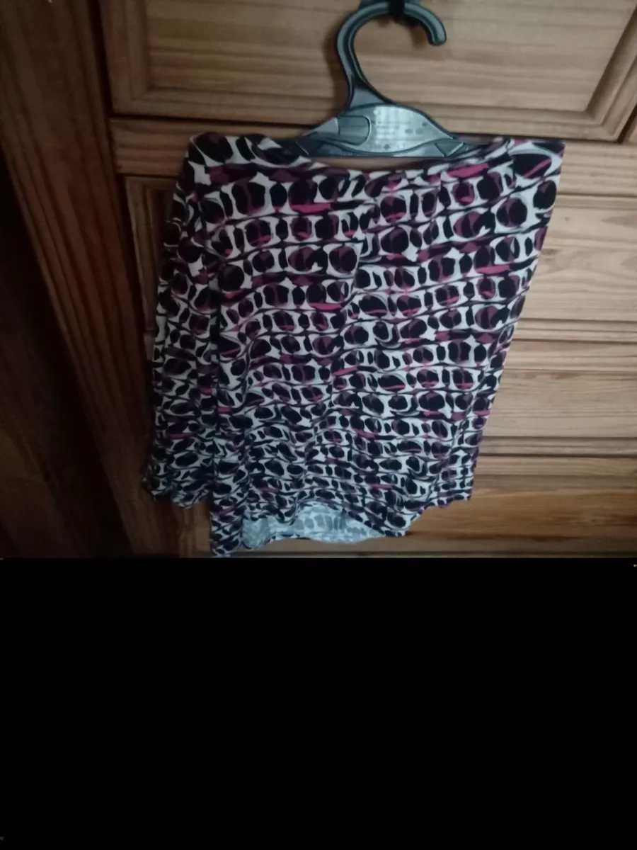 Ladies top and bag - Image 1