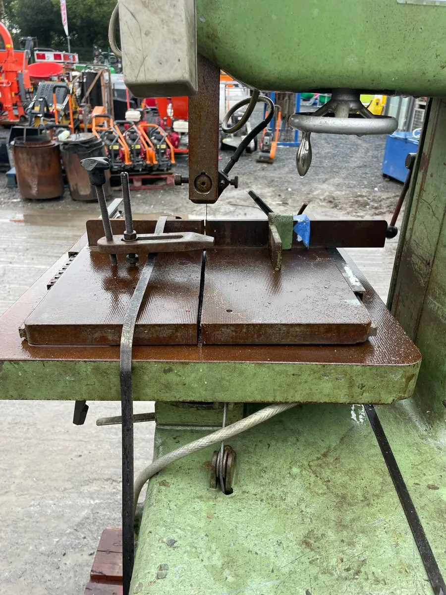 Vertical metal-cutting bandsaw - Image 3