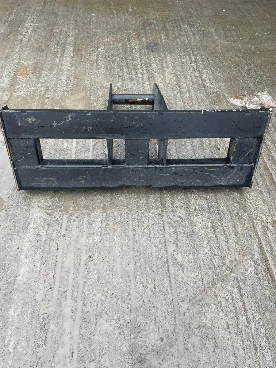 Excavator pallet fork carriage frame - Image 3