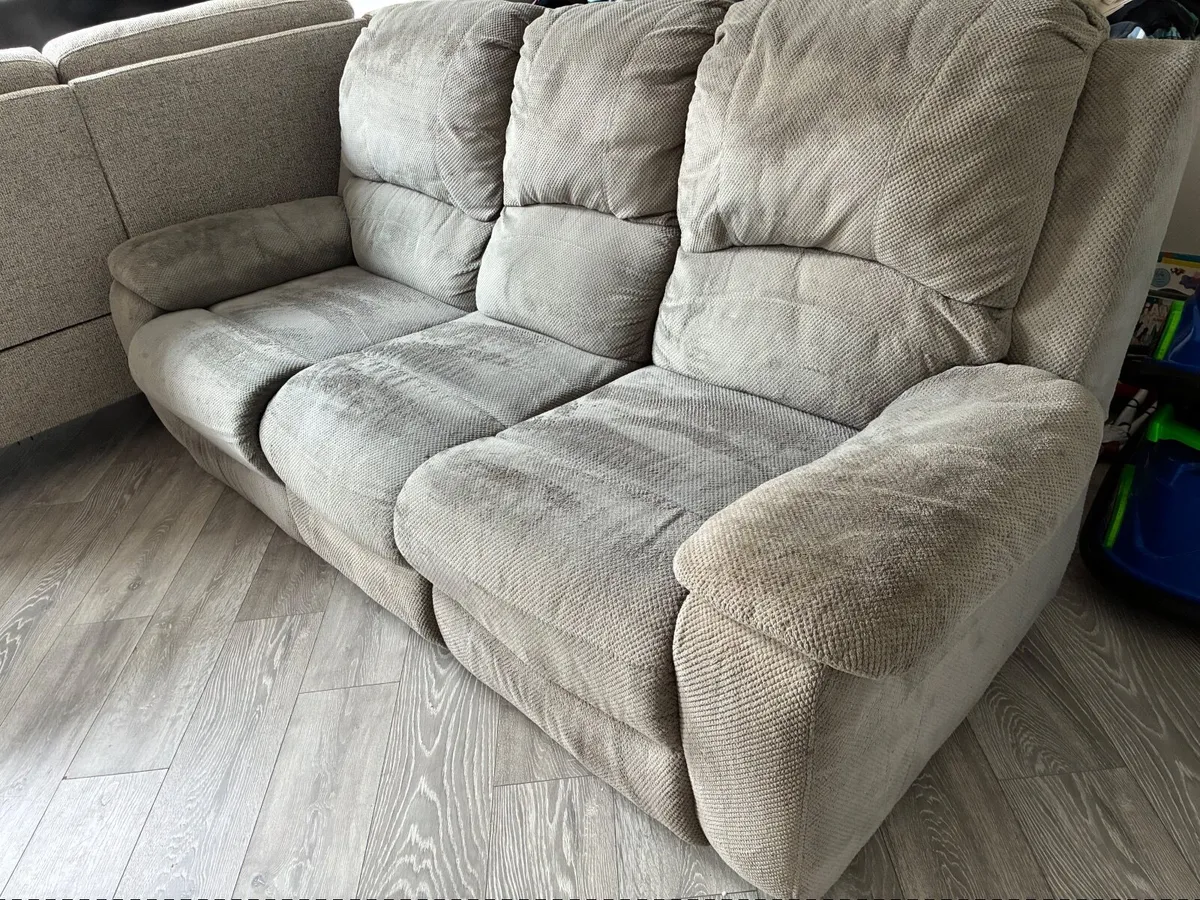 3 Seater Recliner Couch - Image 4