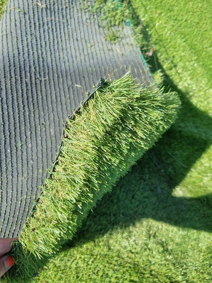 New Artifical grass, approx 4m x 6m - Image 3