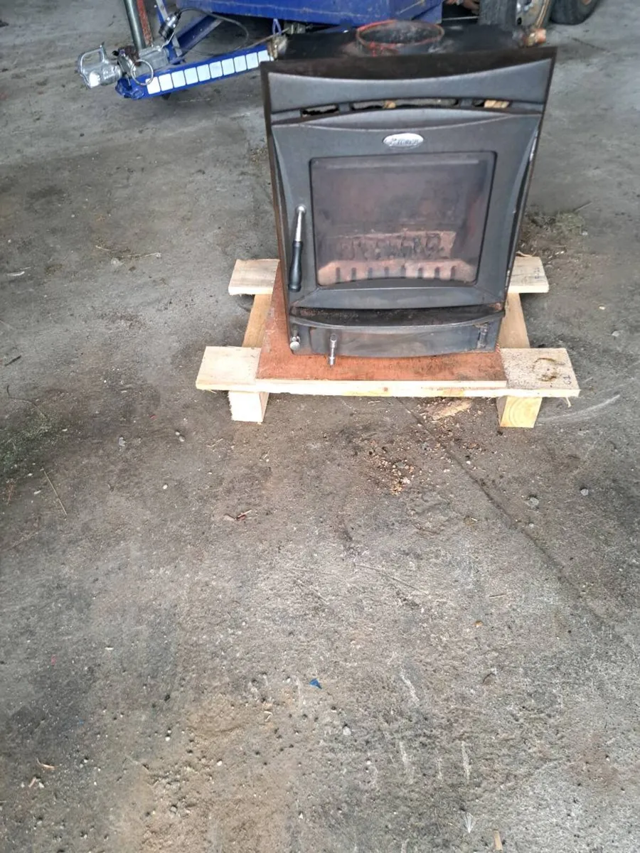 Insert Stove - Image 1