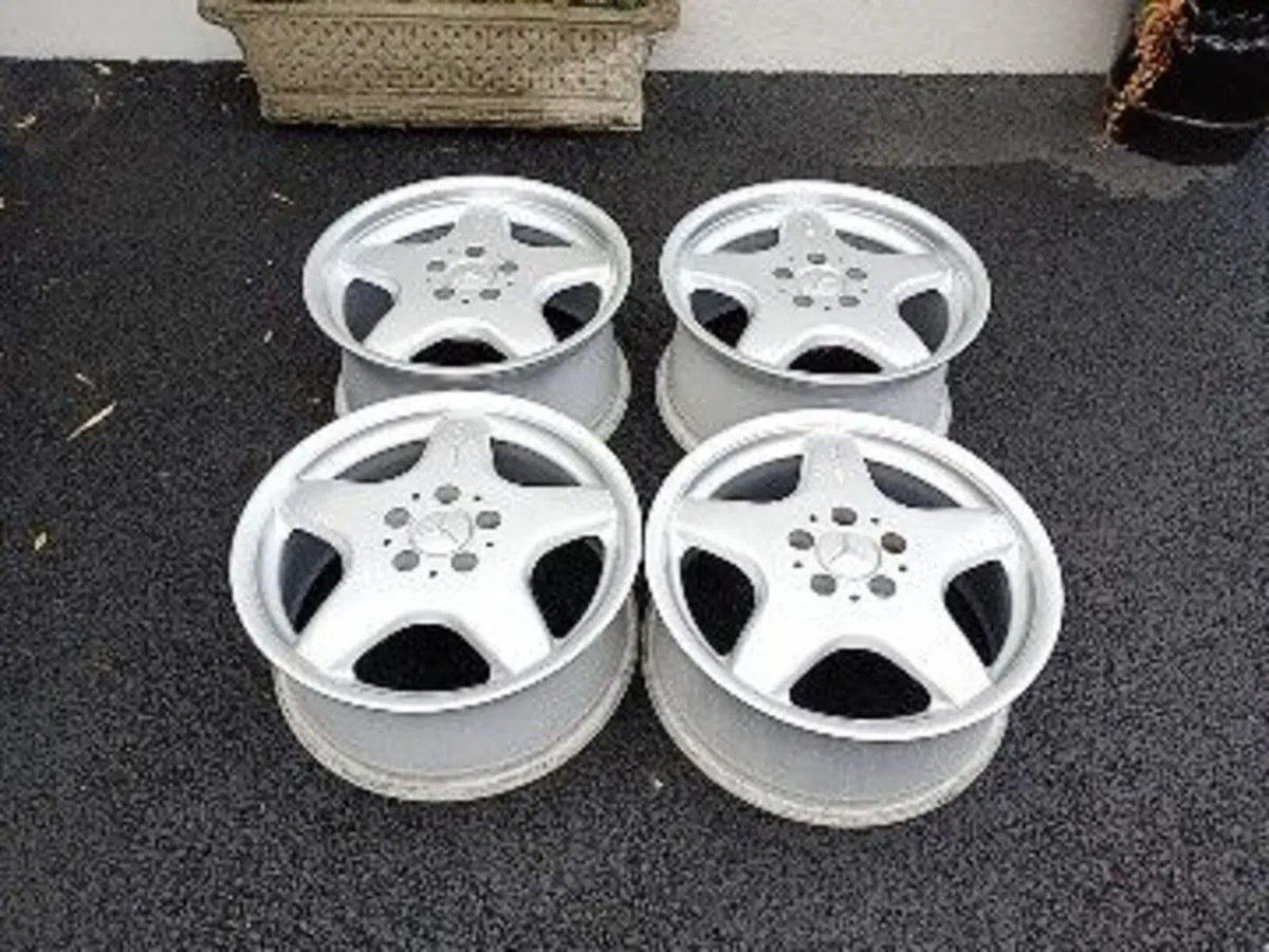 Original AMG 17" alloys staggered - Image 2