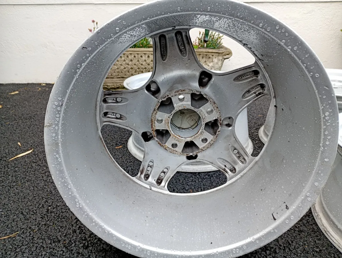 Original AMG 17" alloys staggered - Image 4