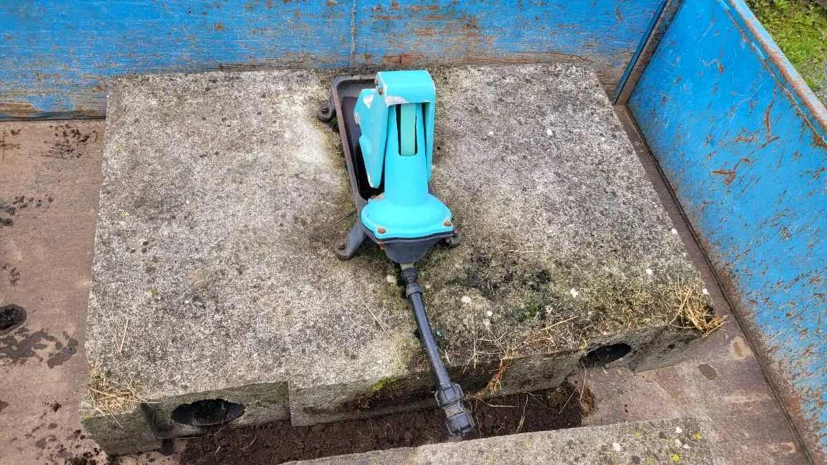 Pasture pump / nose pump for cattle - Image 4
