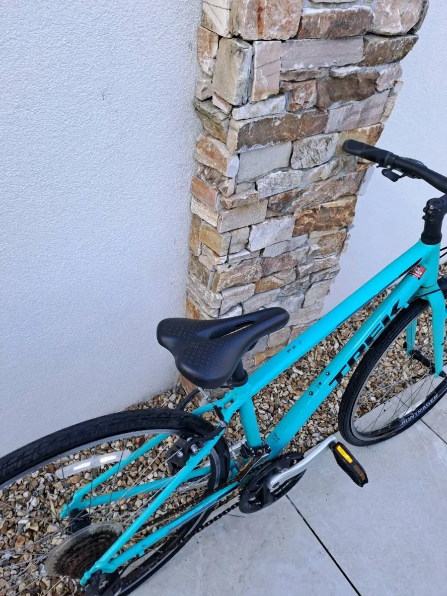 Girls Trek Hybrid - Image 3