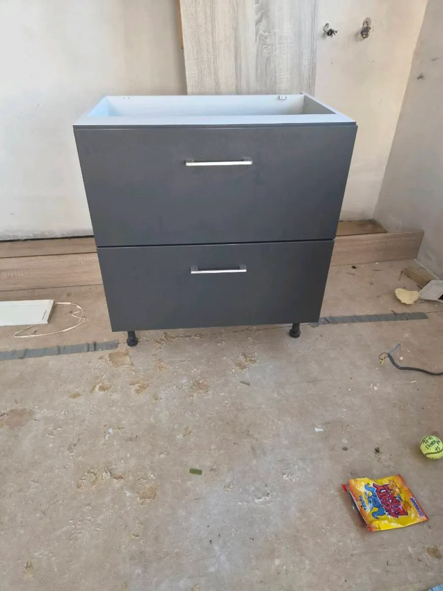 Kitchen cabinets - Image 4