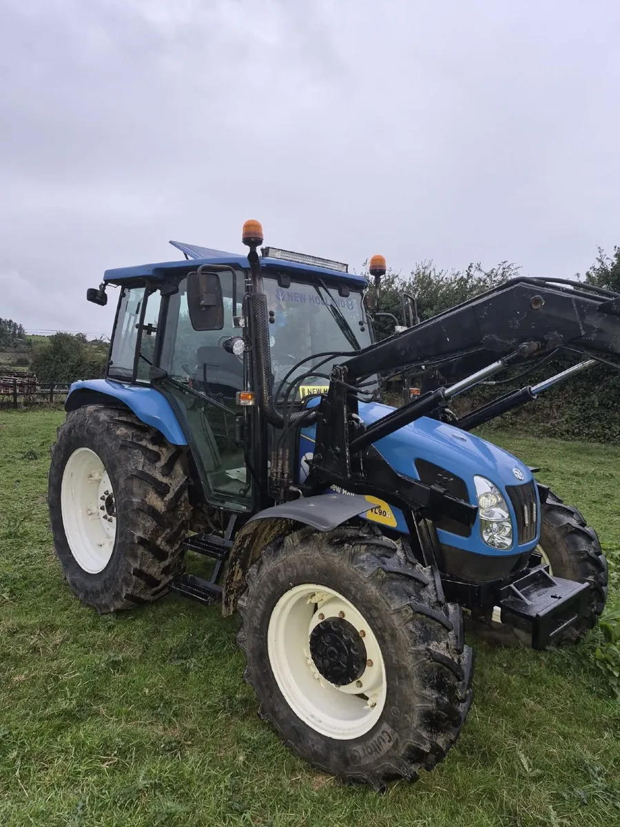 New Holland TL90A 2004 - Image 1