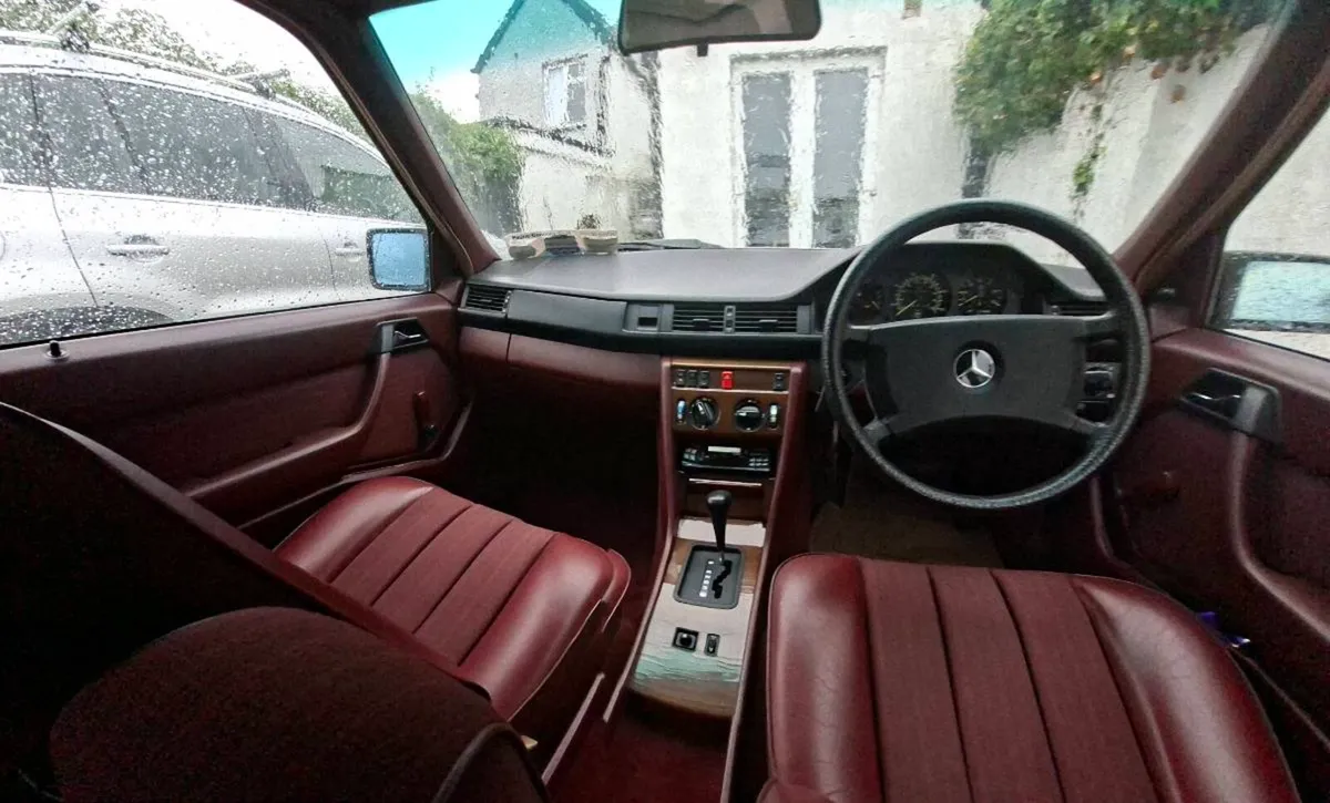 1988 mercedes 250td estate - Image 3