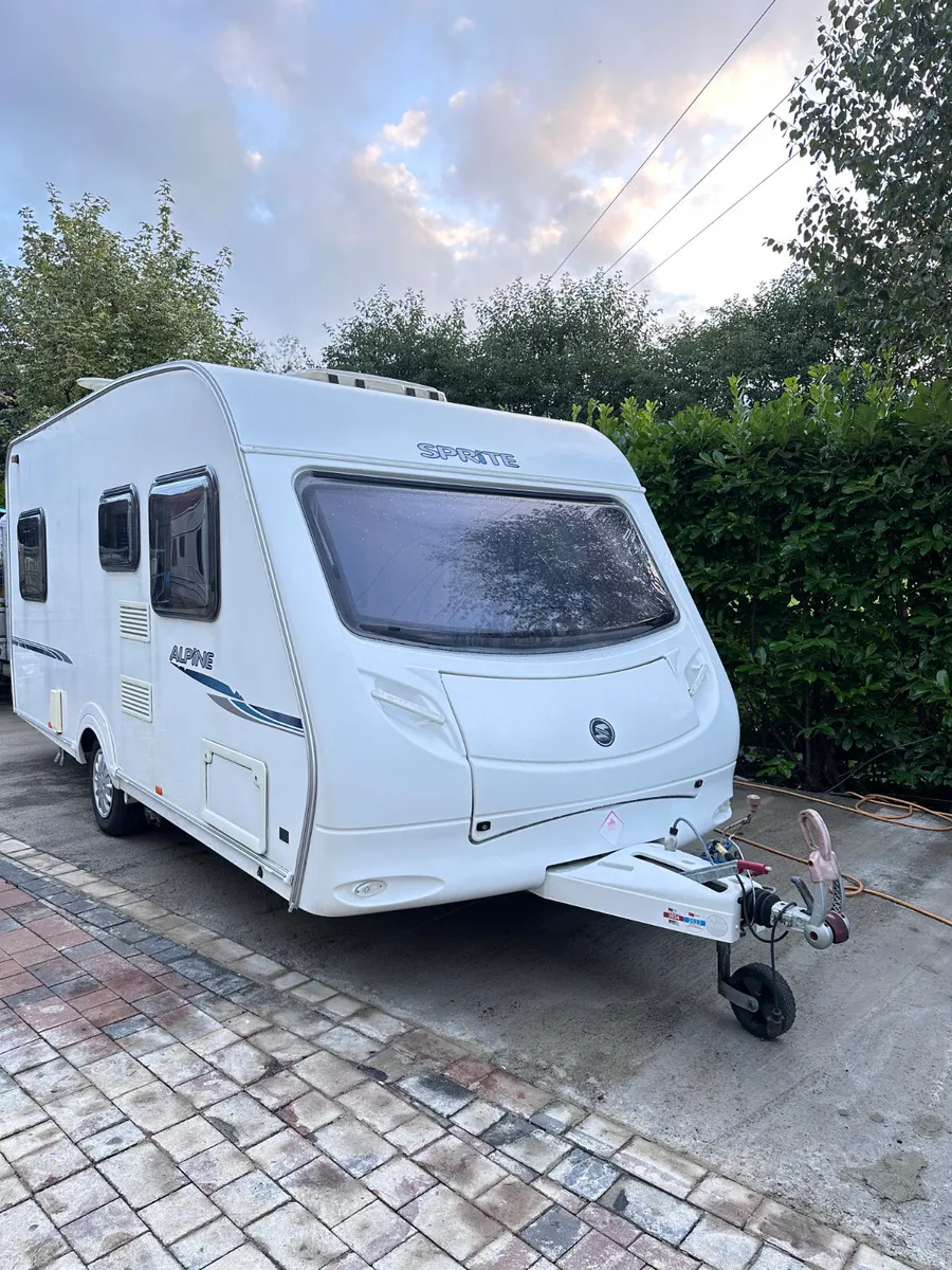 ✨ULTRALIGHT SPRITE MAJOR 4 BERTH FIXED BED✨ - Image 1