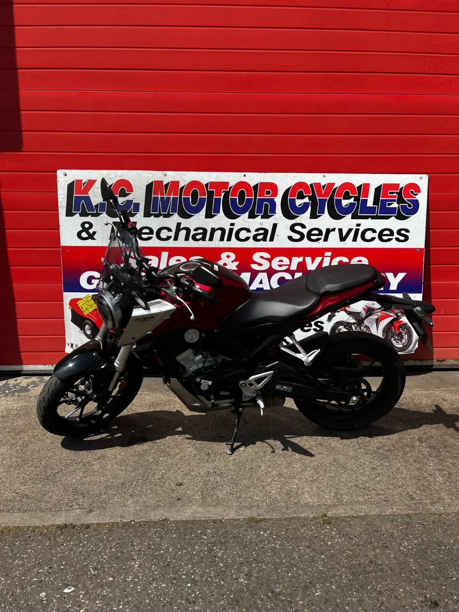 Honda CB 125R - Image 4
