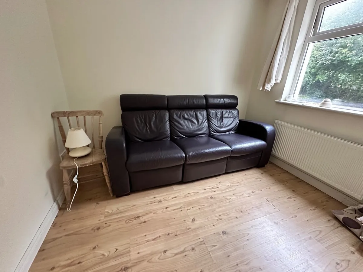 Leather Recliner Sofa / Couch - 3 Seater - Image 2