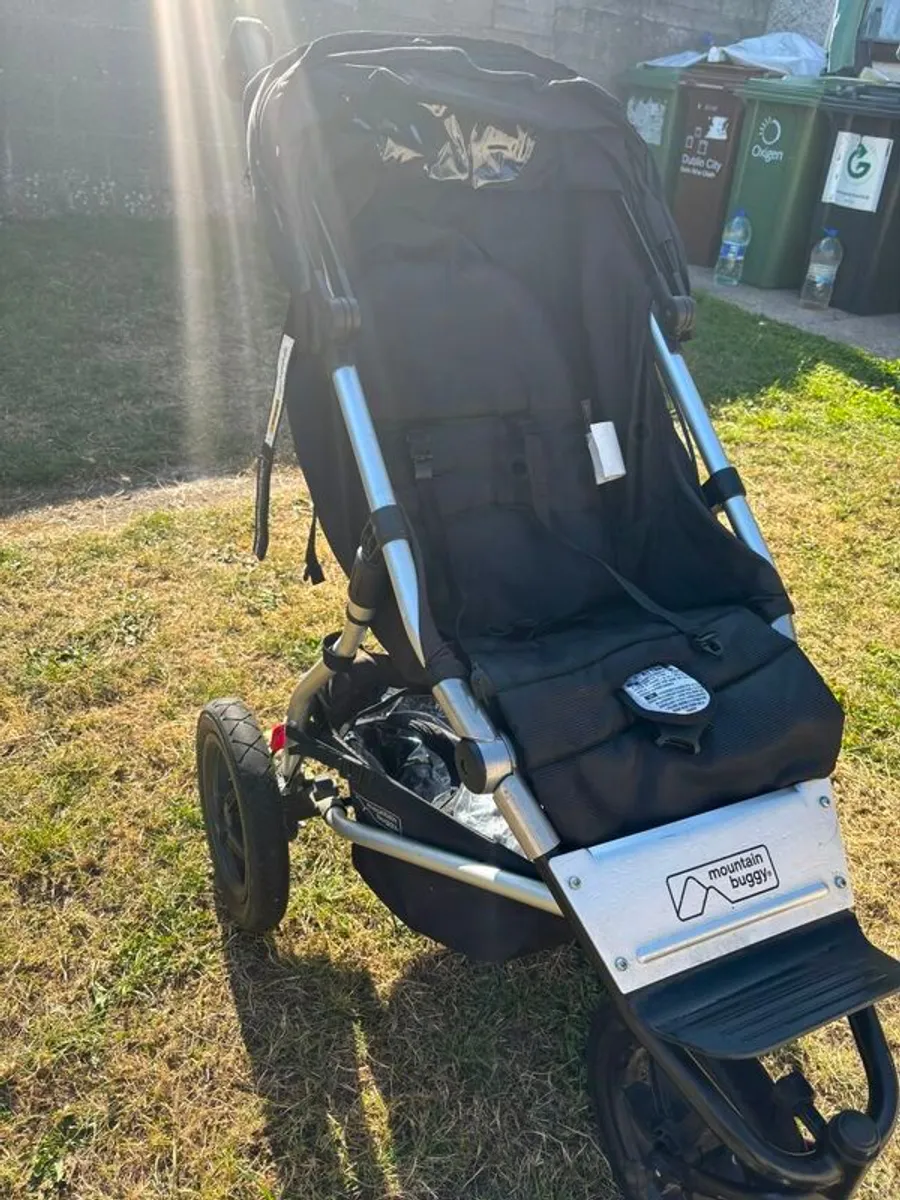 Mountain buggy Jogger - Image 4