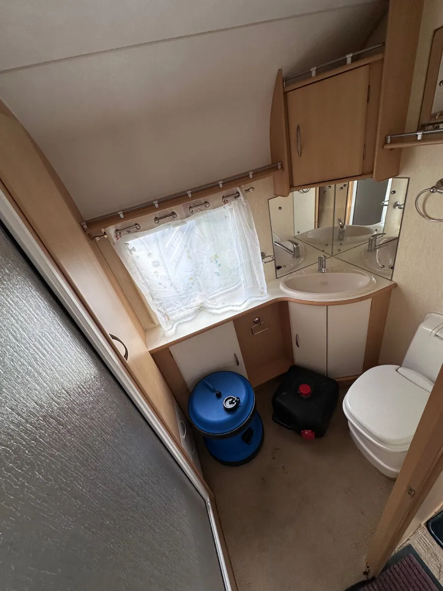 ✨BARGAIN 2006 COACHMAN AMARA 2 BERTH✨ - Image 3
