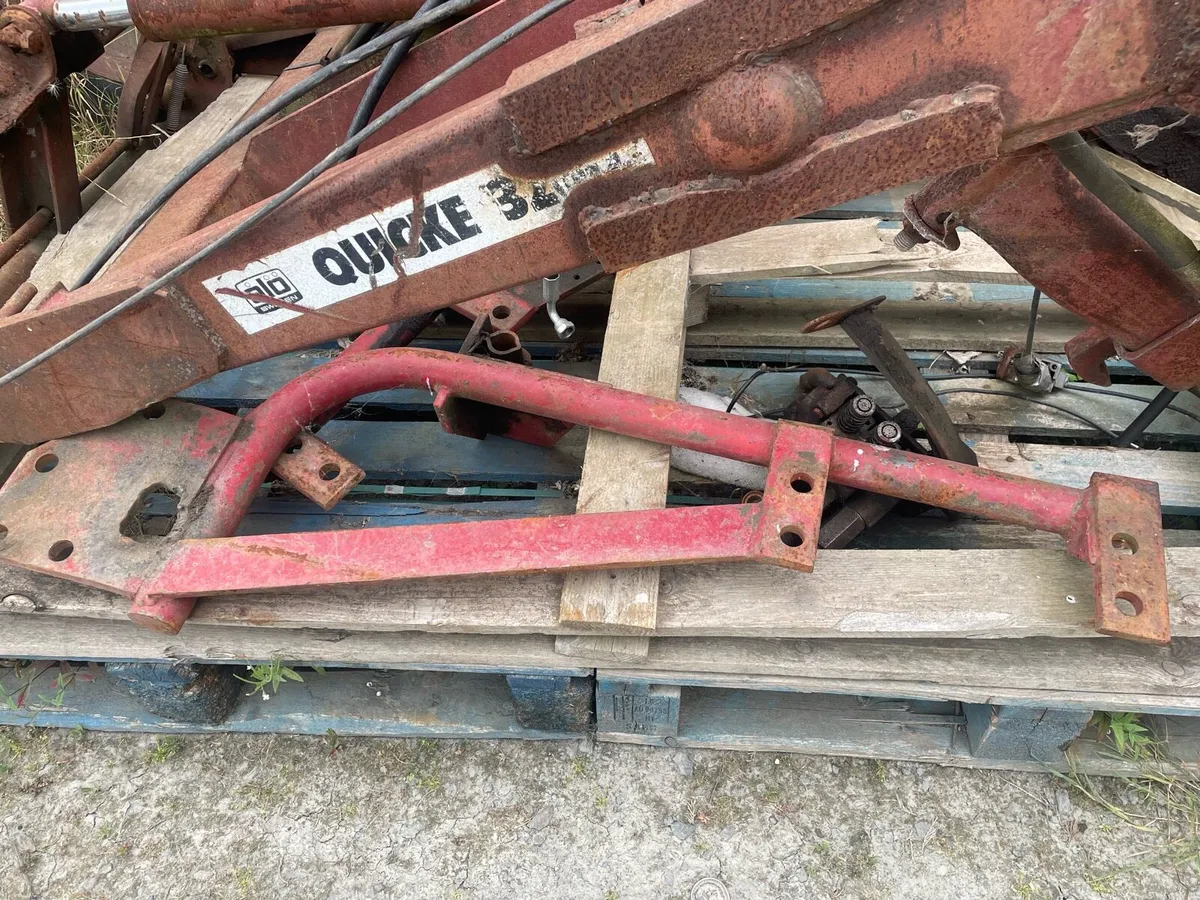 Front loader - Image 2