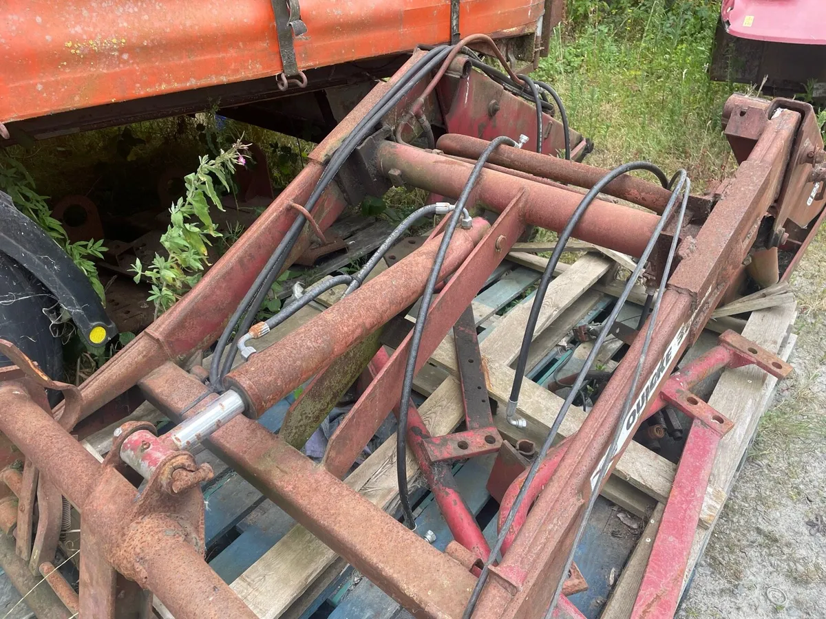 Front loader - Image 3