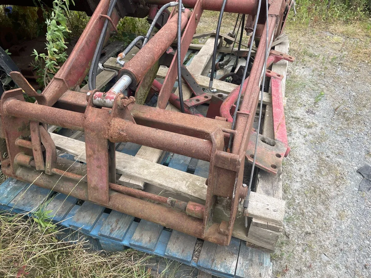 Front loader - Image 4