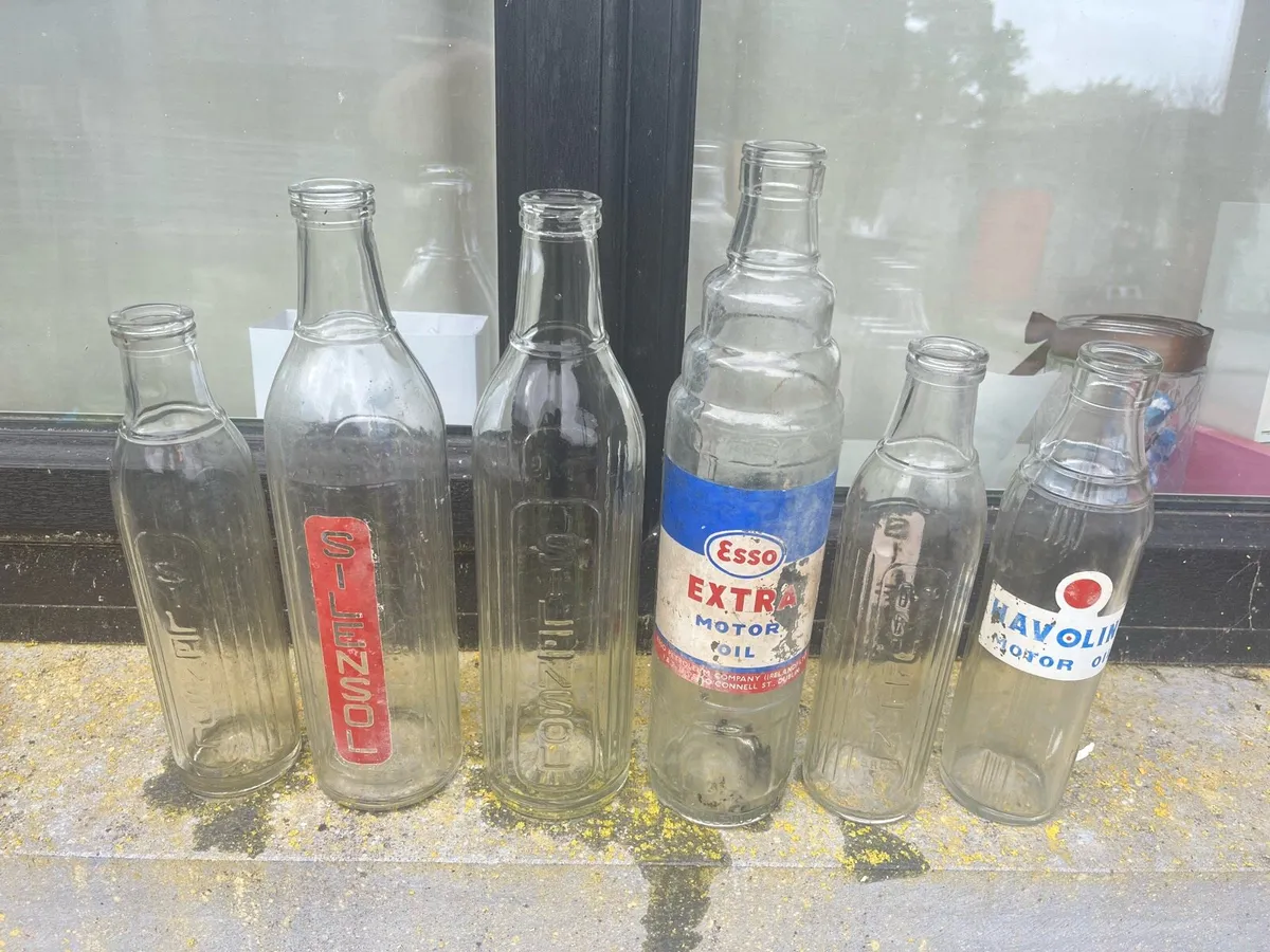 Old bottles - Image 3