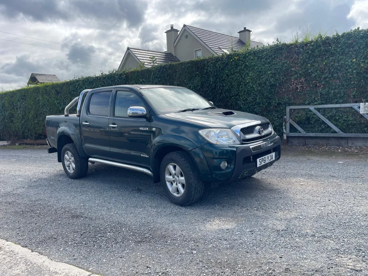 Toyota Hilux 2011 - Image 3