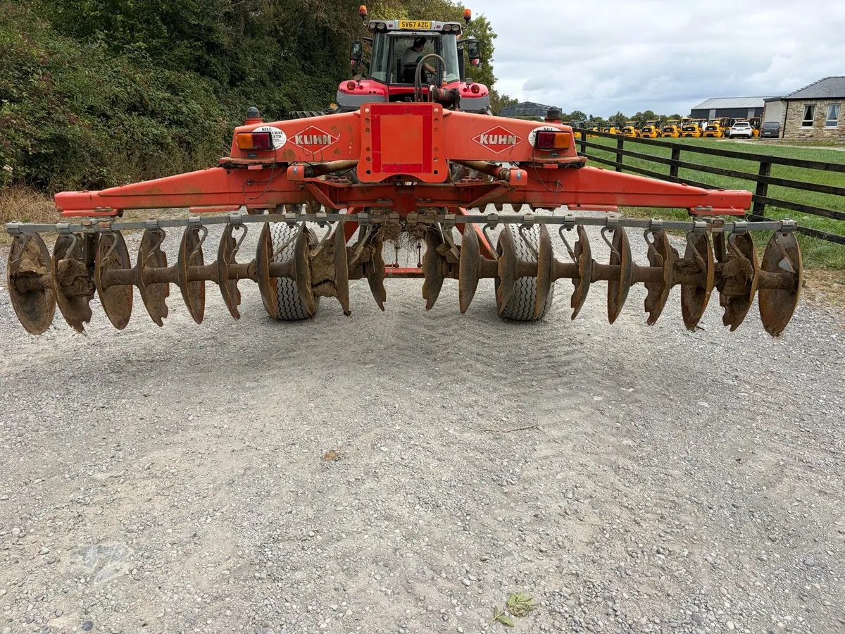 Kuhn 4m trailed disc Harrow - Image 3