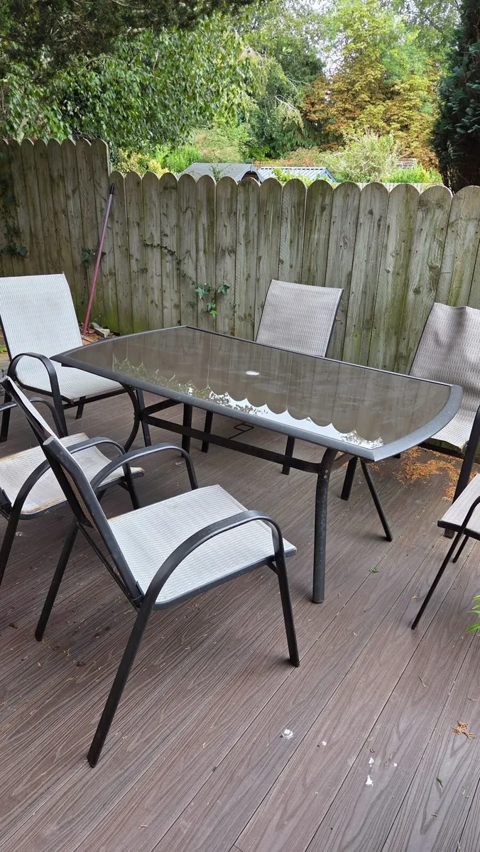 Garden table with 6 chairs - Image 2