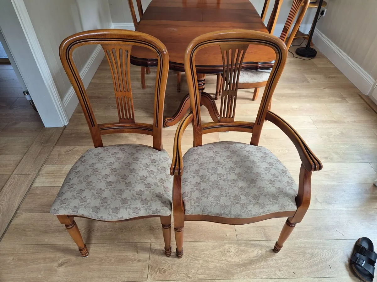 Dining Table and chairs - Image 3