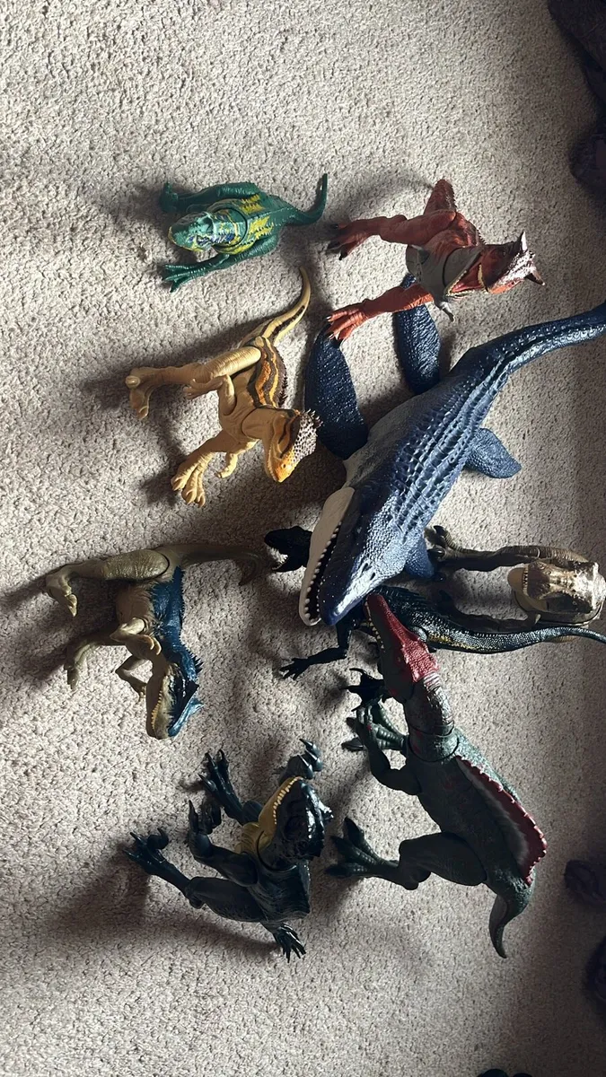 Jurassic park dinosaur bundle of 8 - Image 4