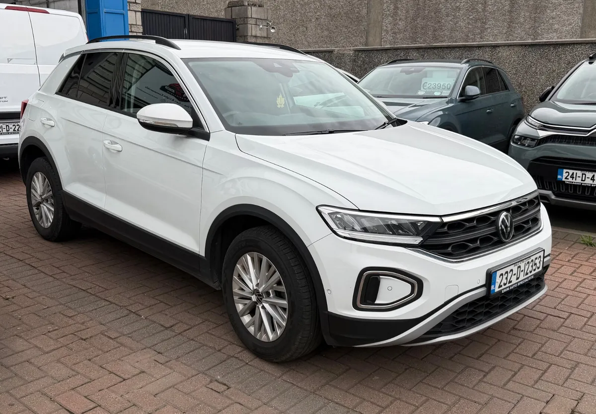 2023 Volkswagen T-Roc Commercial