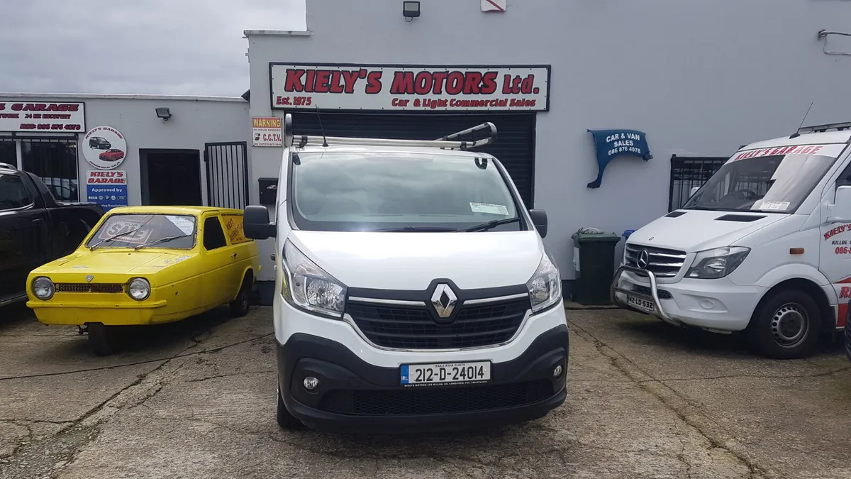 Renault Trafic 212D SWB 125KM AS NEW VAT INVOICE - Image 2