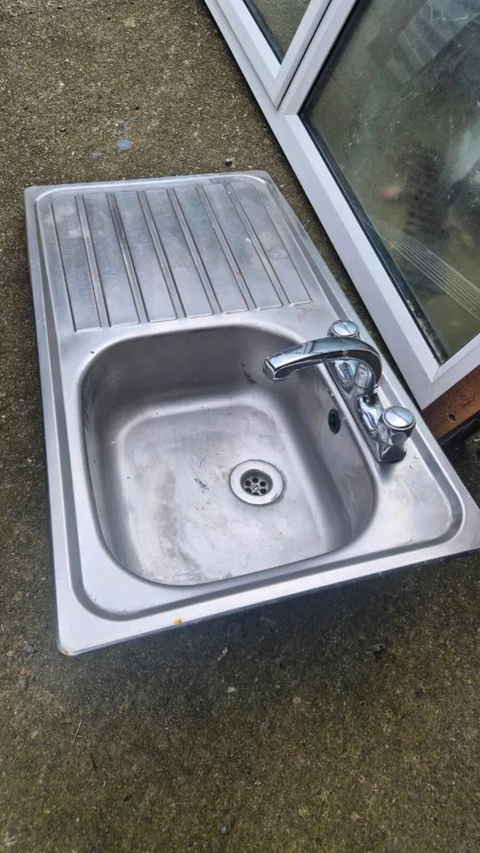Kitchen sink
