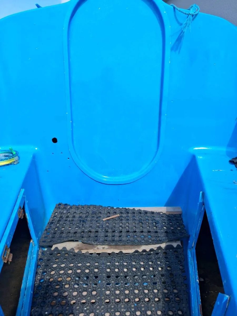 Boat - Image 4